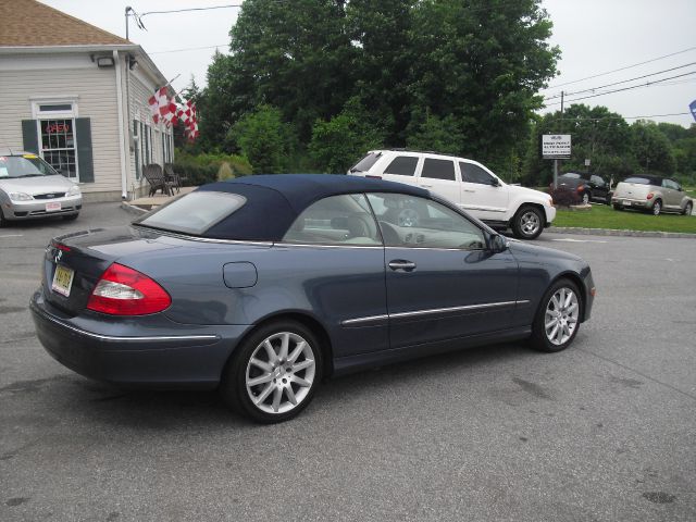 2007 Mercedes-Benz CLK-Class 3906