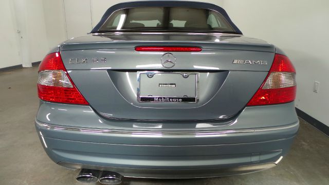 2007 Mercedes-Benz CLK-Class LT Extended Cab 2WD
