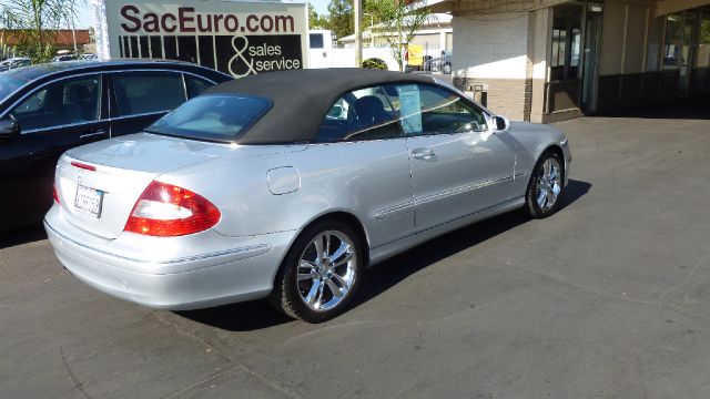 2007 Mercedes-Benz CLK-Class 3906