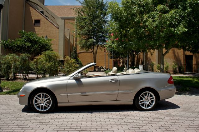 2008 Mercedes-Benz CLK-Class 3906