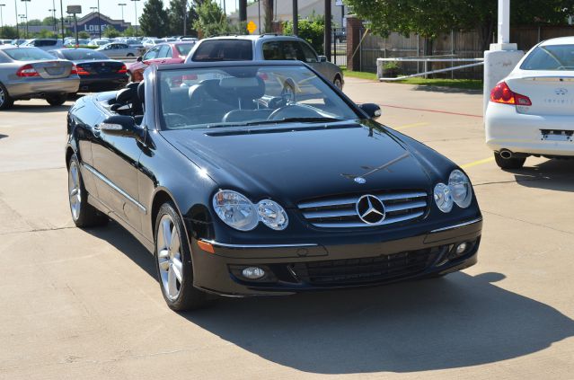 2009 Mercedes-Benz CLK-Class 3906