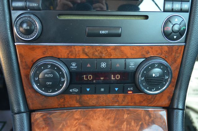 2009 Mercedes-Benz CLK-Class 3906