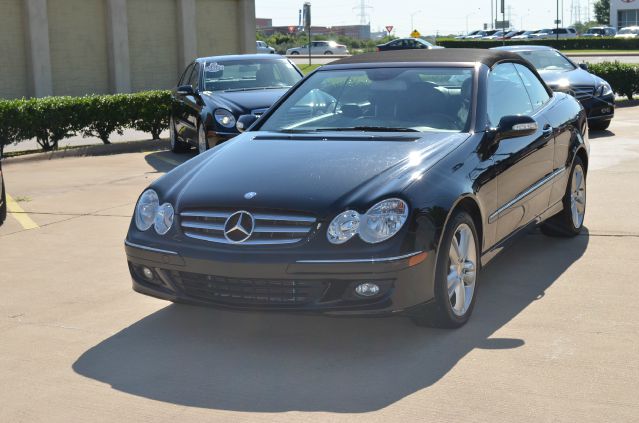 2009 Mercedes-Benz CLK-Class 3906