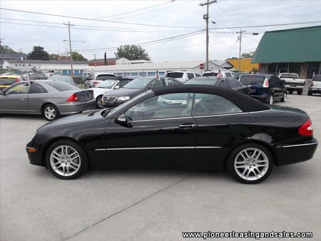 2009 Mercedes-Benz CLK-Class 3906