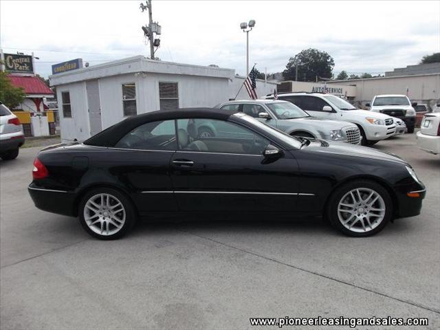 2009 Mercedes-Benz CLK-Class 3906