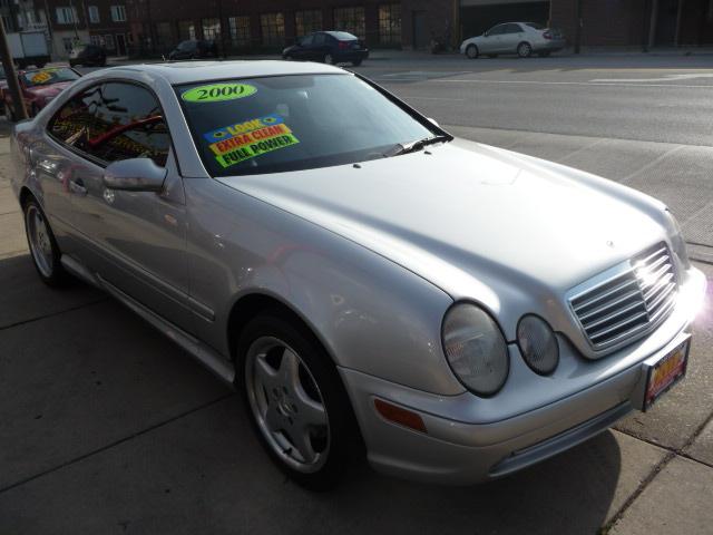 2000 Mercedes-Benz CLK Class XLE V6