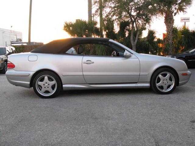 2000 Mercedes-Benz CLK Class XLE V6