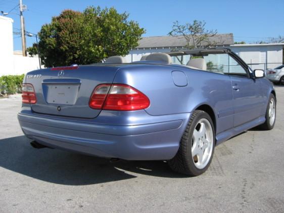 2000 Mercedes-Benz CLK Class XLE V6