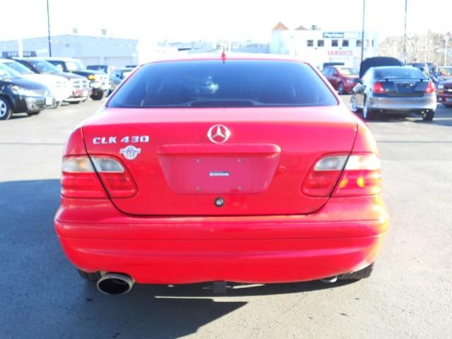 2000 Mercedes-Benz CLK Class XLE V6