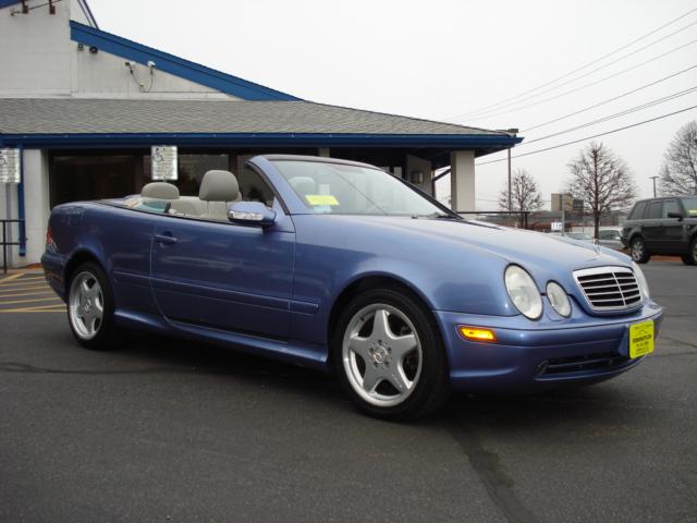 2000 Mercedes-Benz CLK Class XLE V6