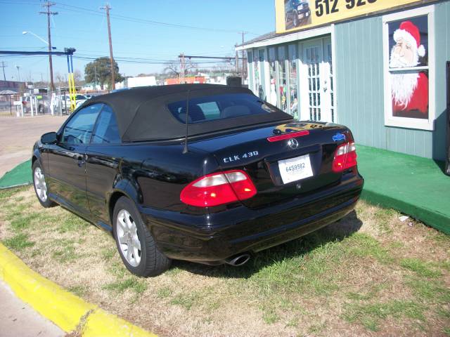 2000 Mercedes-Benz CLK Class XLE V6