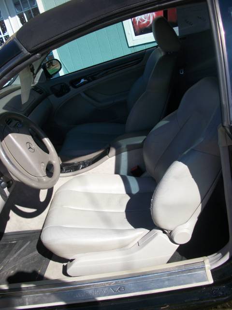 2000 Mercedes-Benz CLK Class XLE V6