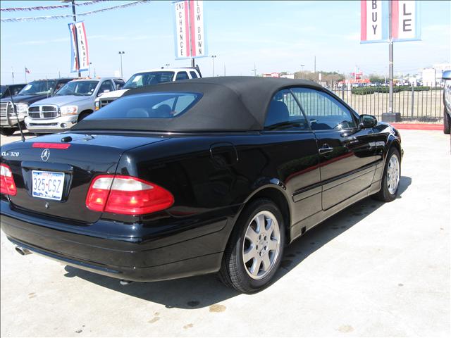 2001 Mercedes-Benz CLK Class C230 1.8K