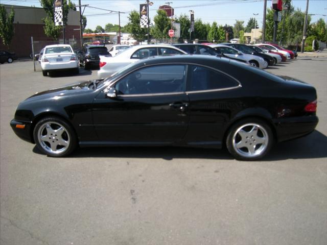 2001 Mercedes-Benz CLK Class XLE V6