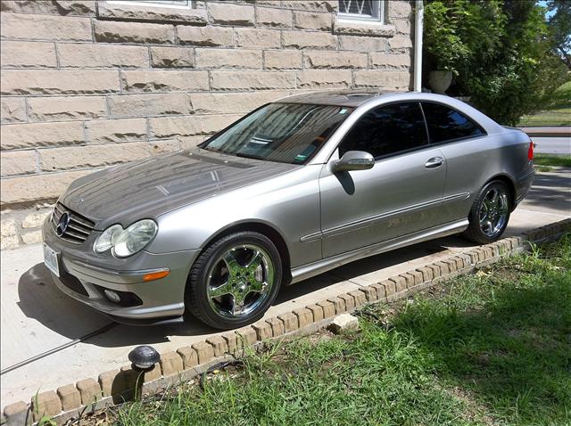 2004 Mercedes-Benz CLK Class Clean Carfax ONE Owner