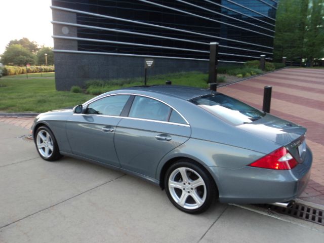 2006 Mercedes-Benz CLS-Class XLT Super Duty Cab4wd