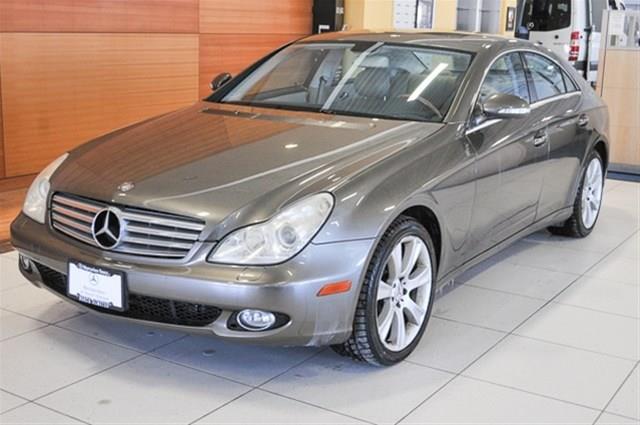 2006 Mercedes-Benz CLS-Class SE Sedan