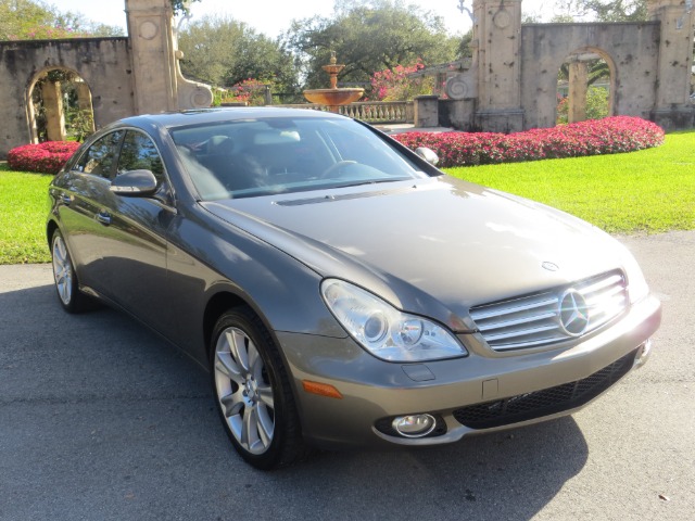 2006 Mercedes-Benz CLS-Class 4x4 V63,900 O.b.o