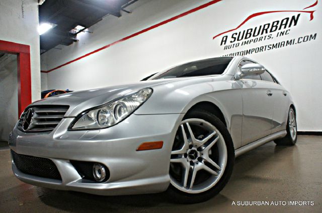 2006 Mercedes-Benz CLS-Class SXT W/ Bed Slide