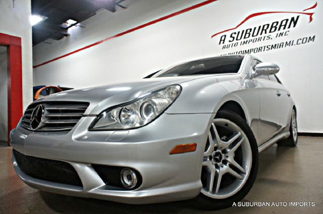 2006 Mercedes-Benz CLS-Class SXT W/ Bed Slide