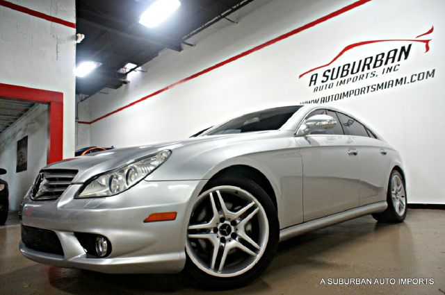 2006 Mercedes-Benz CLS-Class SXT W/ Bed Slide