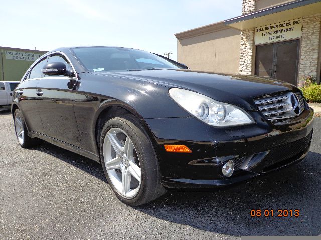 2007 Mercedes-Benz CLS-Class Extended VERY LOW Miles