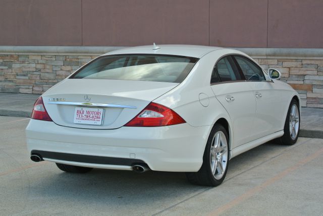 2007 Mercedes-Benz CLS-Class 4X4 Crew Cab Super Duty Lariat