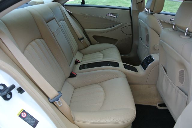 2007 Mercedes-Benz CLS-Class 4X4 Crew Cab Super Duty Lariat