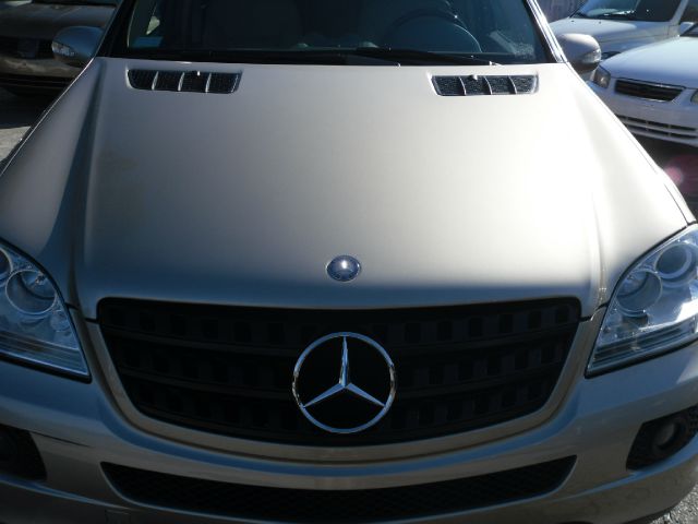 2007 Mercedes-Benz CLS-Class Extended VERY LOW Miles