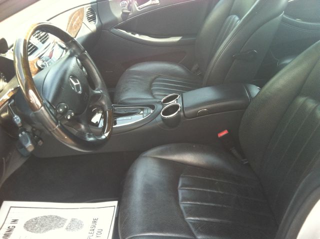 2008 Mercedes-Benz CLS-Class Extended VERY LOW Miles