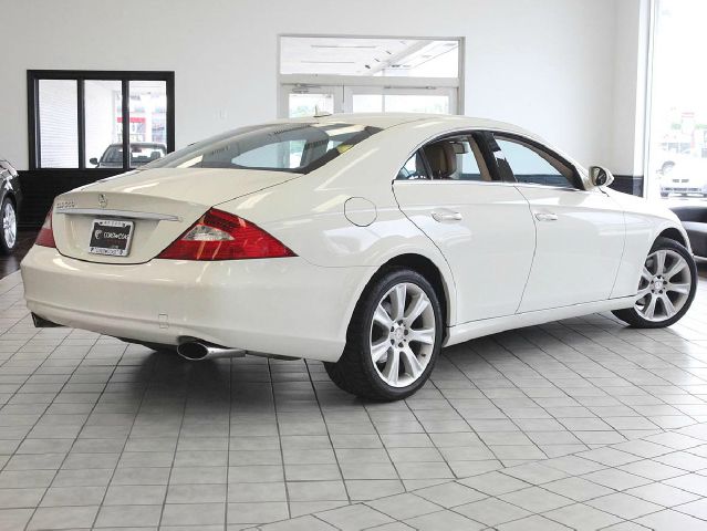 2008 Mercedes-Benz CLS-Class Extended VERY LOW Miles