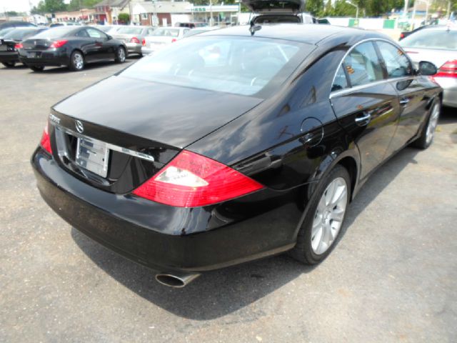 2008 Mercedes-Benz CLS-Class Extended VERY LOW Miles