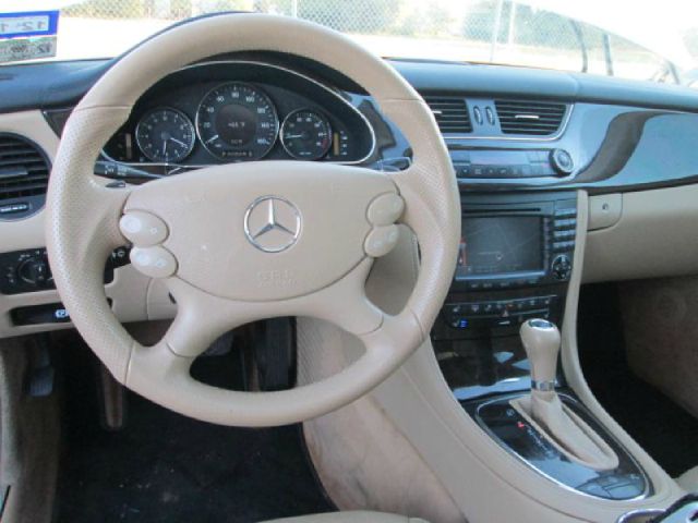2008 Mercedes-Benz CLS-Class 4X4 Crew Cab Super Duty Lariat