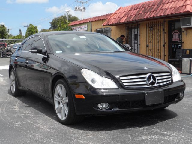 2008 Mercedes-Benz CLS-Class Extended VERY LOW Miles