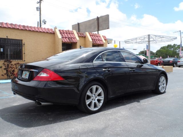 2008 Mercedes-Benz CLS-Class Extended VERY LOW Miles