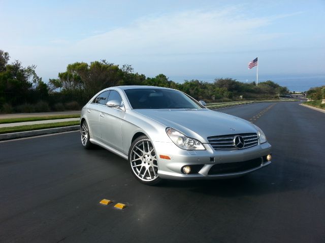 2008 Mercedes-Benz CLS-Class Extended VERY LOW Miles