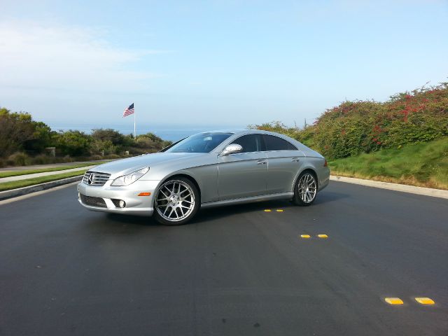 2008 Mercedes-Benz CLS-Class Extended VERY LOW Miles