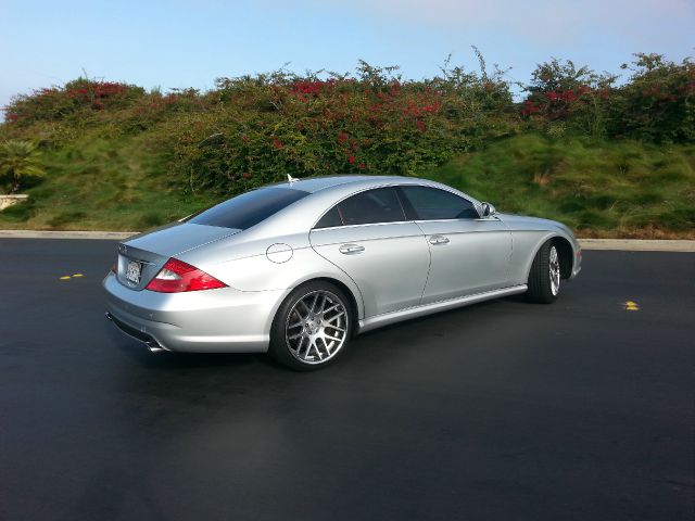 2008 Mercedes-Benz CLS-Class Extended VERY LOW Miles