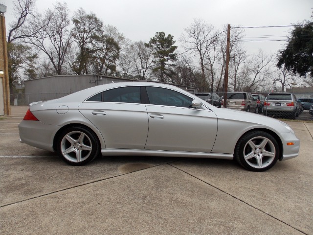 2008 Mercedes-Benz CLS-Class Extended VERY LOW Miles