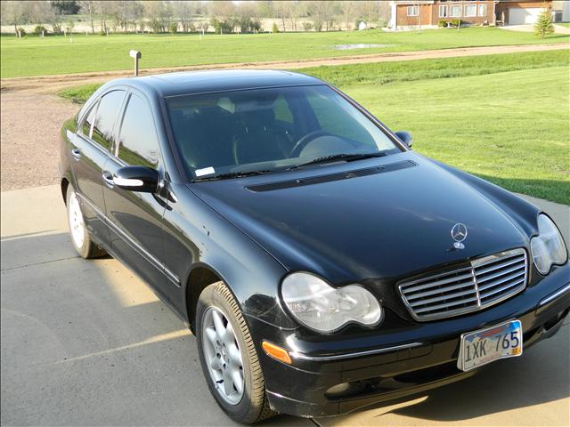 2002 Mercedes-Benz C Class LTZ Sport Utility Pickup 4D 5 1/4 Ft