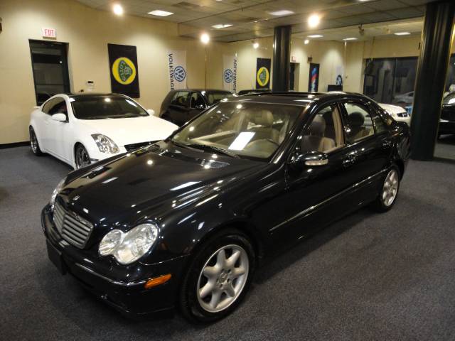 2003 Mercedes-Benz C Class 4WD Crew Cab 130 LT W/1lt