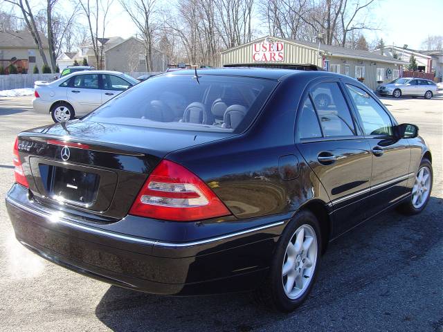 2003 Mercedes-Benz C Class 3.2 TL - Extra Sharp