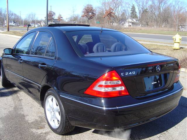 2003 Mercedes-Benz C Class 3.2 TL - Extra Sharp