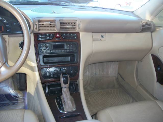 2003 Mercedes-Benz C Class 3.2 TL - Extra Sharp