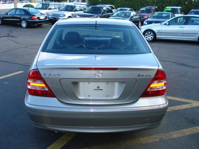 2006 Mercedes-Benz C Class 2500/sle