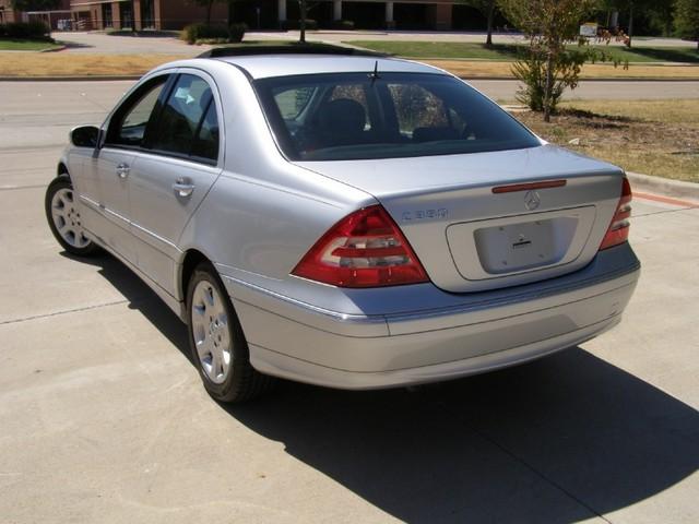 2006 Mercedes-Benz C Class 1500 Rear-wheel Drive