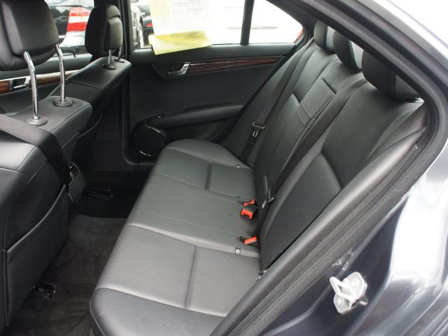 2009 Mercedes-Benz C Class 1500 Rear-wheel Drive