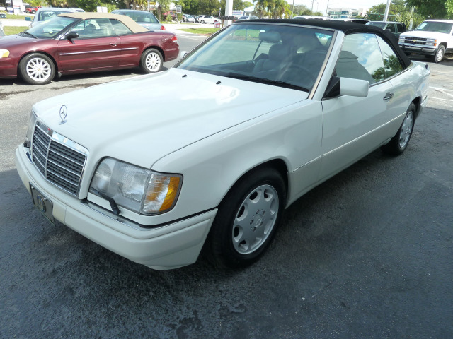 1994 Mercedes-Benz E-Class 4x4trd PKG