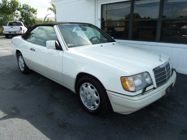 1994 Mercedes-Benz E-Class 4x4trd PKG