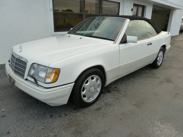 1994 Mercedes-Benz E-Class 4x4trd PKG